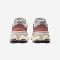 New Balance 9060- Cherry Blossom