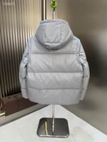 جاكيت فيندي رمادي