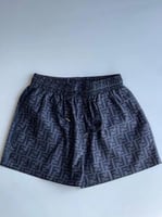 سويم شورت من فيندي للرجال نقشة FF خصر مطاط بلون اس...