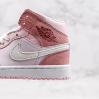 Air jordan 1 mid digital pink