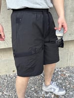 prada multi-pocket logo shorts 16