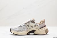 Nike V2K Orewood run in Brown