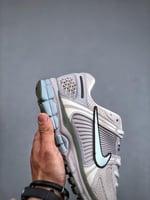 Nike zoom vomero 5