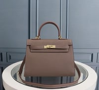 Hermès Pre-Owned Kelly 32 bag in brown leather,