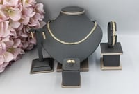 طقم إيطالي عيار 18