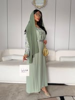 جلابية ميثاء قماش ناعم باكمام حرير تطريز بالصدر لو...