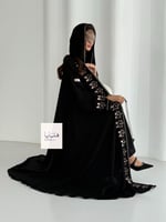 عباية ملاذ دبل كلوش بقماش انترنت تطريز وردي