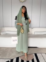 جلابية ميثاء قماش ناعم باكمام حرير تطريز بالصدر لو...