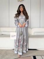 جلابية لطيفه حرير امريكي رسم طباعه مزينه بلولو وكر...