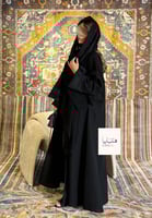 عباية إيفانا بقماش كريب الاناقة بكم اسود مزين دانت...