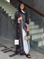 عباية همسة حرير صيفي اسود مع الوان