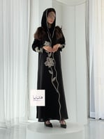 عباية الفارقه بقماش كريب كتان تطريز بيج