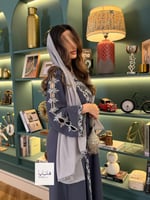 جلابية مرام قماش ناعم تطريز وردي مع اسواره مخرمه و...