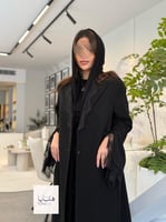 عباية جادي بلايزر بقماش كريب ايطالي اسود مع دانتيل...