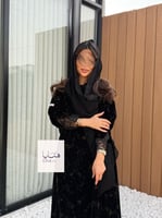 عباية وتين بقماش مخمل كوري اسود مع ذهبي تدخيلات دا...