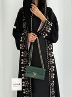 عباية ملاذ دبل كلوش بقماش انترنت تطريز وردي