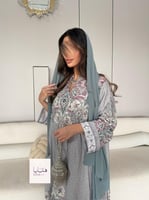 جلابية لطيفه حرير امريكي رسم طباعه مزينه بلولو وكر...