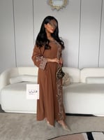 جلابية تاله قماش اوكراني ناعم تطريز ورد بالامام وا...