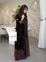 عباية وتين بقماش مخمل كوري بني تدخيلات دانتيل