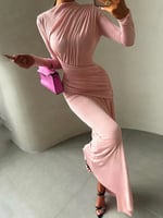 طيات فستان ماكسي