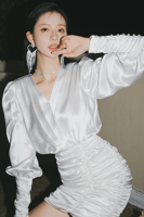 فستان ابيض ساتان