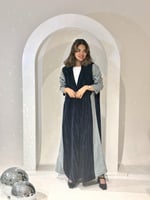 عباية ليله مخمل بلون الليل