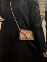 عباية دانتيل مموج