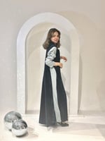 عباية ليله مخمل بلون الليل