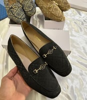 شوزات توري بورش