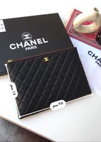 باوتشات نسائية