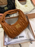 شنط ميو ميو