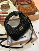 شنط ميو ميو