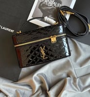 شنط سان لوران