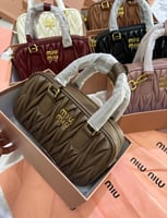 شنط ميو ميو