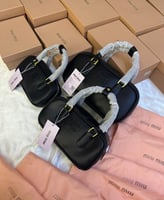 شنط ميو ميو