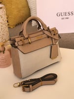 شنطة جيس GUESS