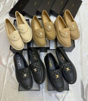 شوزات نسائية