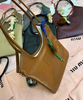 شنط ميو ميو