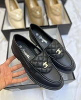 شوزات نسائية