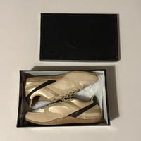 شوزات ميو ميو