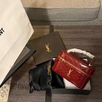 شنط سان لوران