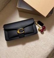 شنط كوتش مع الكرز