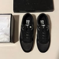 شوزات ميو ميو