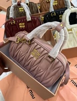 شنط ميو ميو