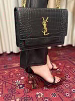 طقم سان لوران