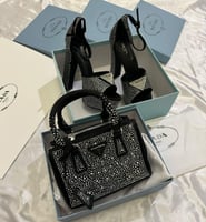 طقم مع جميع الملحقات