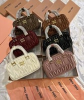 شنط ميو ميو