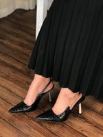 كعب سان لوران