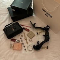 طقم سان لوران