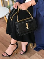 طقم سان لوران